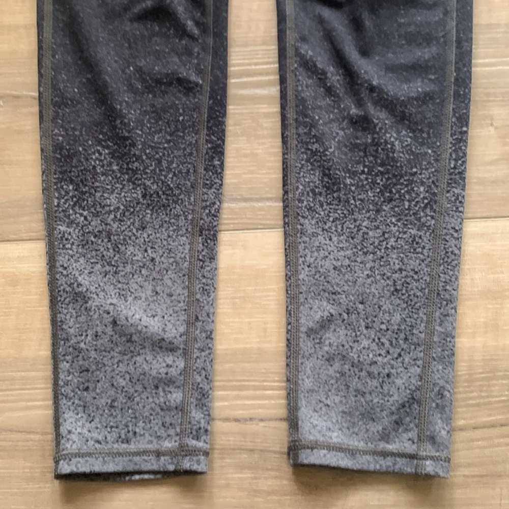 Athleta Dark Gray Light Gray Leggings Size S - Picture 4 of 9